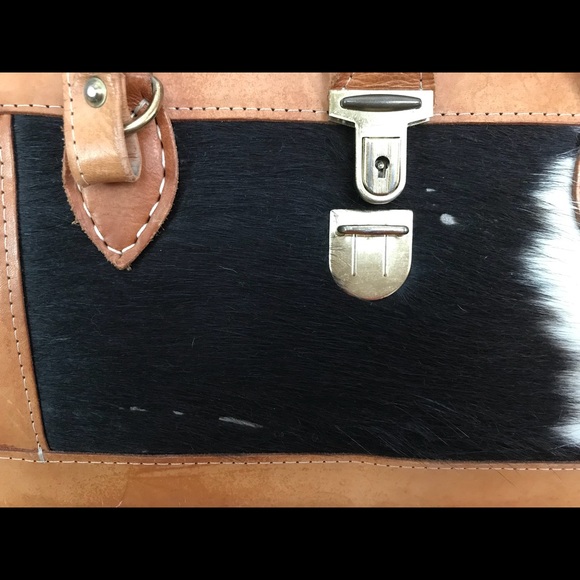 Leather/calf hair Dr style bag lots of life left👜 - Picture 7 of 8